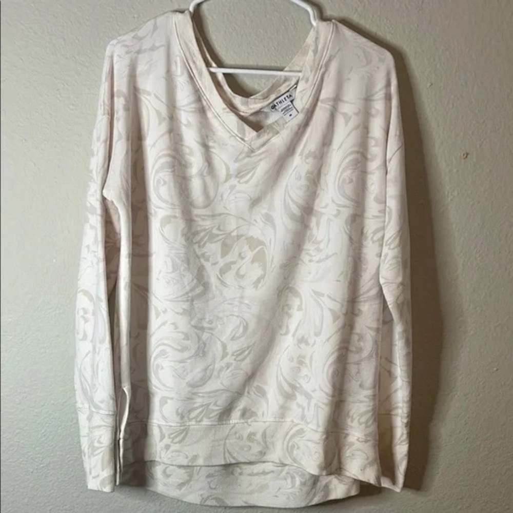 Athleta V-Neck Sweatshirt White Hiking Travel Workout Oversized Athletic Sports
